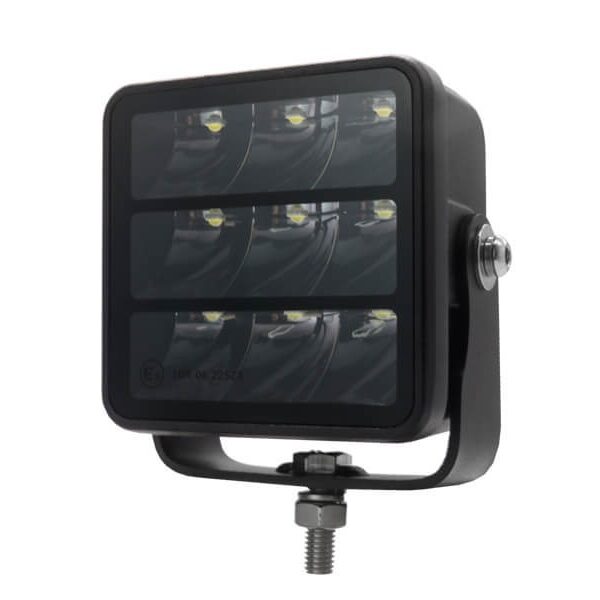 LED бар M-tech Black Series Driving Light с 9 диода 10-32V DC, 45W, 5700K, 3780lm, 85x62x96mm, 1 брой