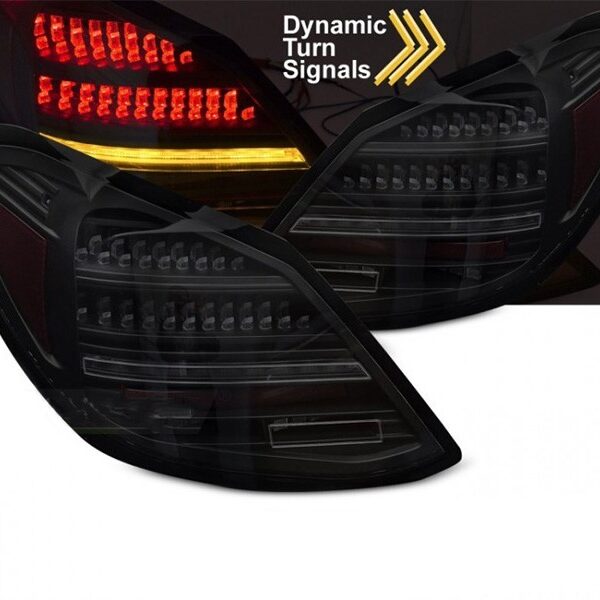 Комплект тунинг LED стопове за Mercedes C класа W205 седан 2014-2021, опушена основа, с динамичен мигач, ляв и десен