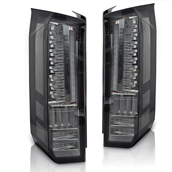 Комплект тунинг LED стопове за Volkswagen Crafter, MAN TGE след 2017 година с опушена основа, с динамичен мигач, ляв и десен