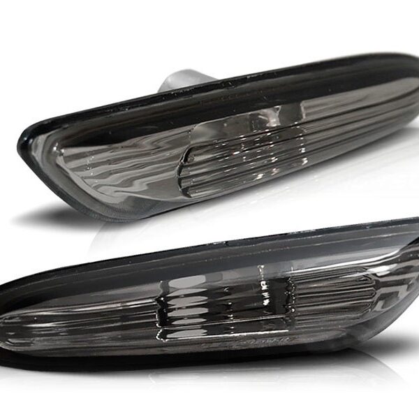 Комплект странични мигачи за BMW серия 3 E46 седан/комби 2001-2005/серия 5 E60/E61 2003-2010/X3 E83 2003-2010 с опушена освана ляв + десен