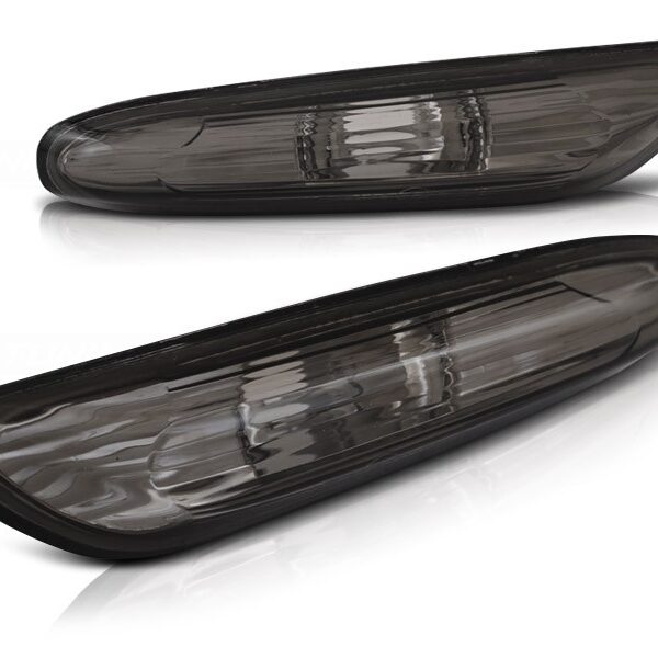 Комплект странични мигачи за BMW серия 1 E81/E87 2004-2011/серия 1 E82/E88 след 2007 година/серия 3 E90/E91/E92/E93 2005-2011/X1 E84 след 2009 година с черна основа ляв + десен