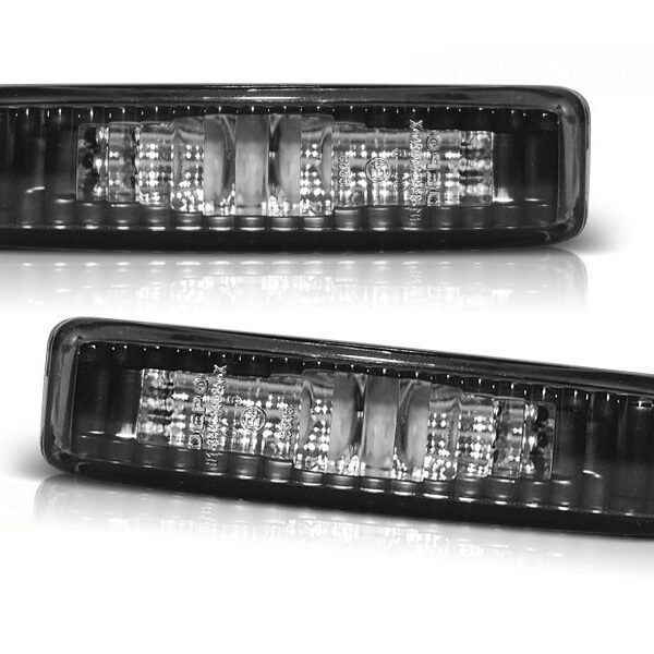 Комплект странични мигачи за BMW серия 5 E39 09.1995-08.2003 с черна основа ляв + десен