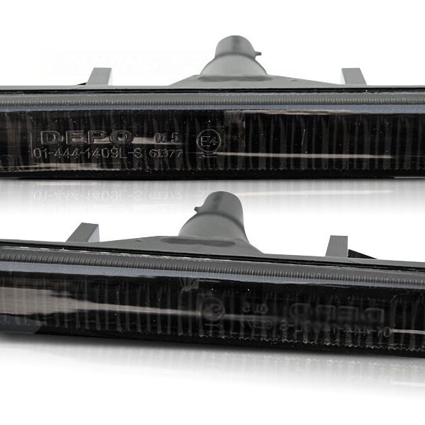 Комплект странични мигачи за BMW серия 7 E38 1994-2001 с черна основа ляв + десен