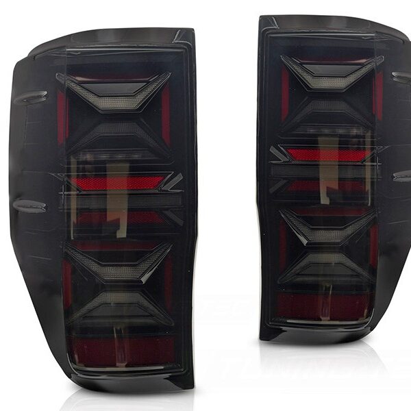 Комплект тунинг LED стопове за Ford Ranger 2011-2018, с динамичен мигач, черно-опушена основа, ляв и десен